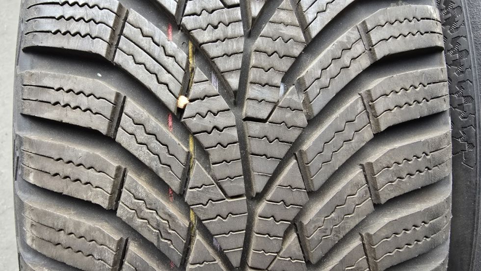 Zimní pneumatiky 195/65/15 Continental - 2