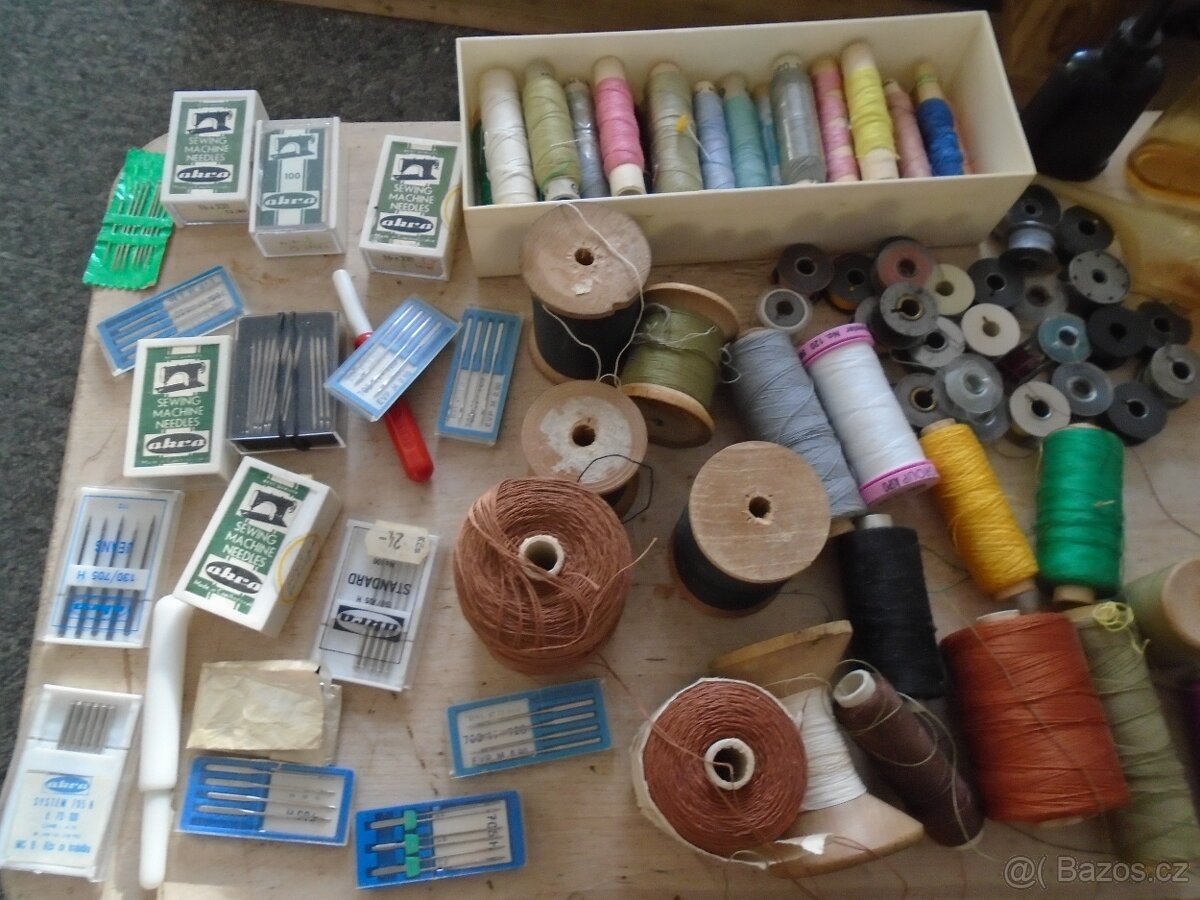 Nitě na šití, jehly k šicímu stroji, knoflíky, atd. - 2