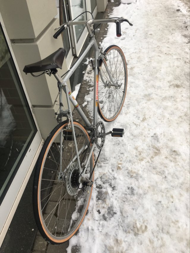 Silniční kolo FAVORIT - 2