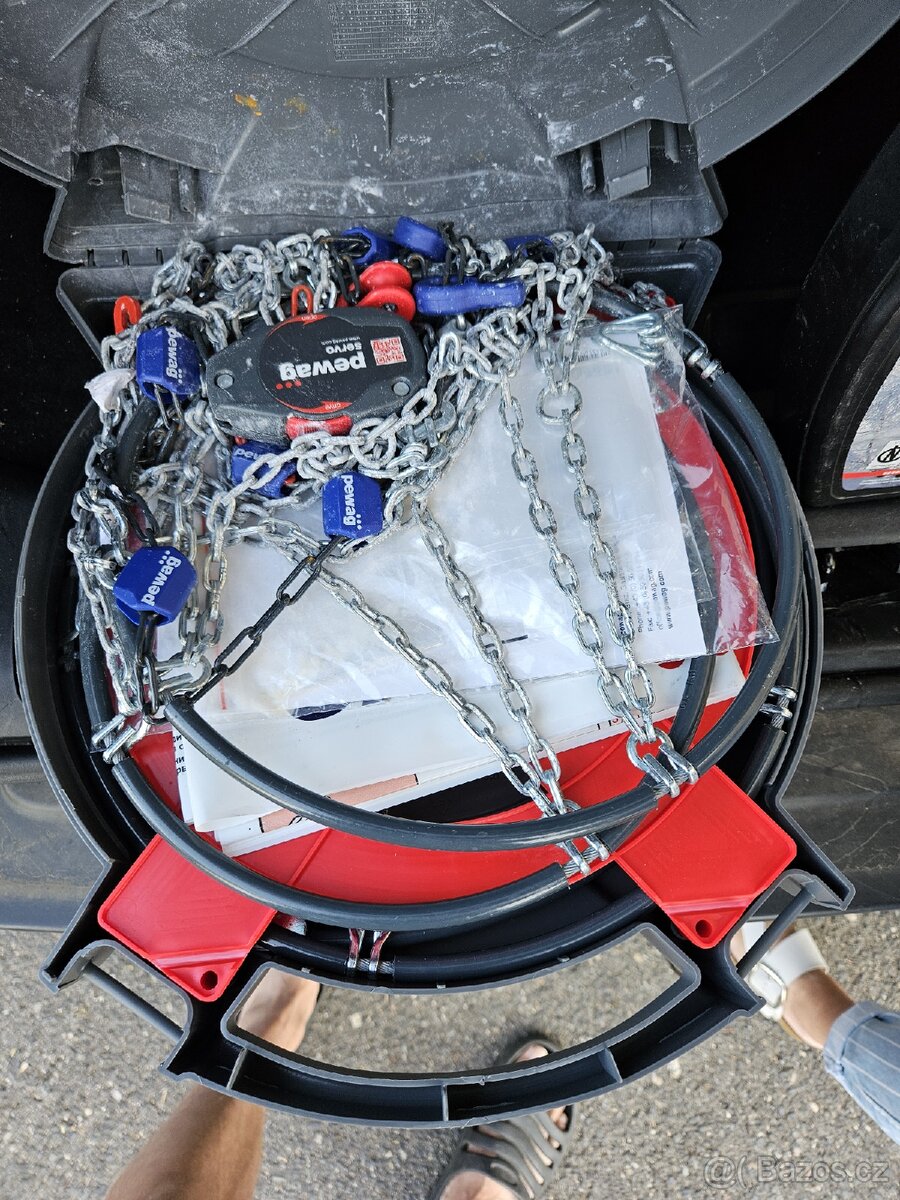 Sněhové řetězy PEWAG SERVO RS9 - 2