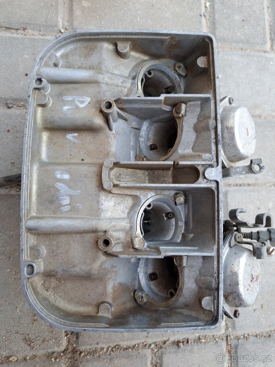 Karburatory a ostatni motorove dily Honda VF 400 - 2