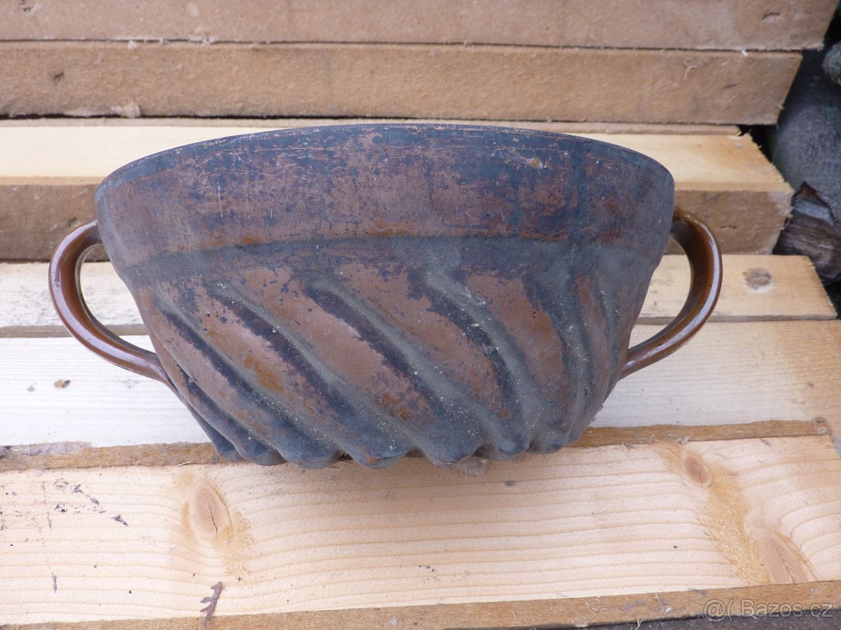 Prodám starou porc. formu bábovky - 2