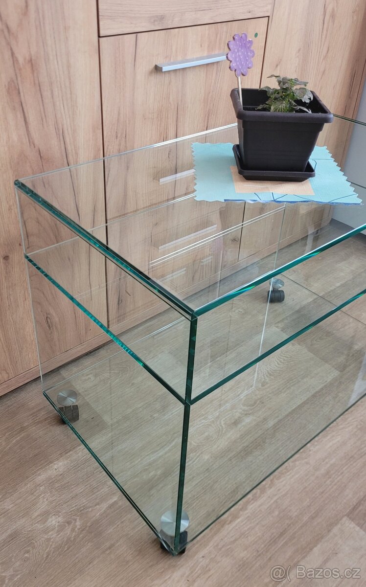 Konferencni stolek - 2