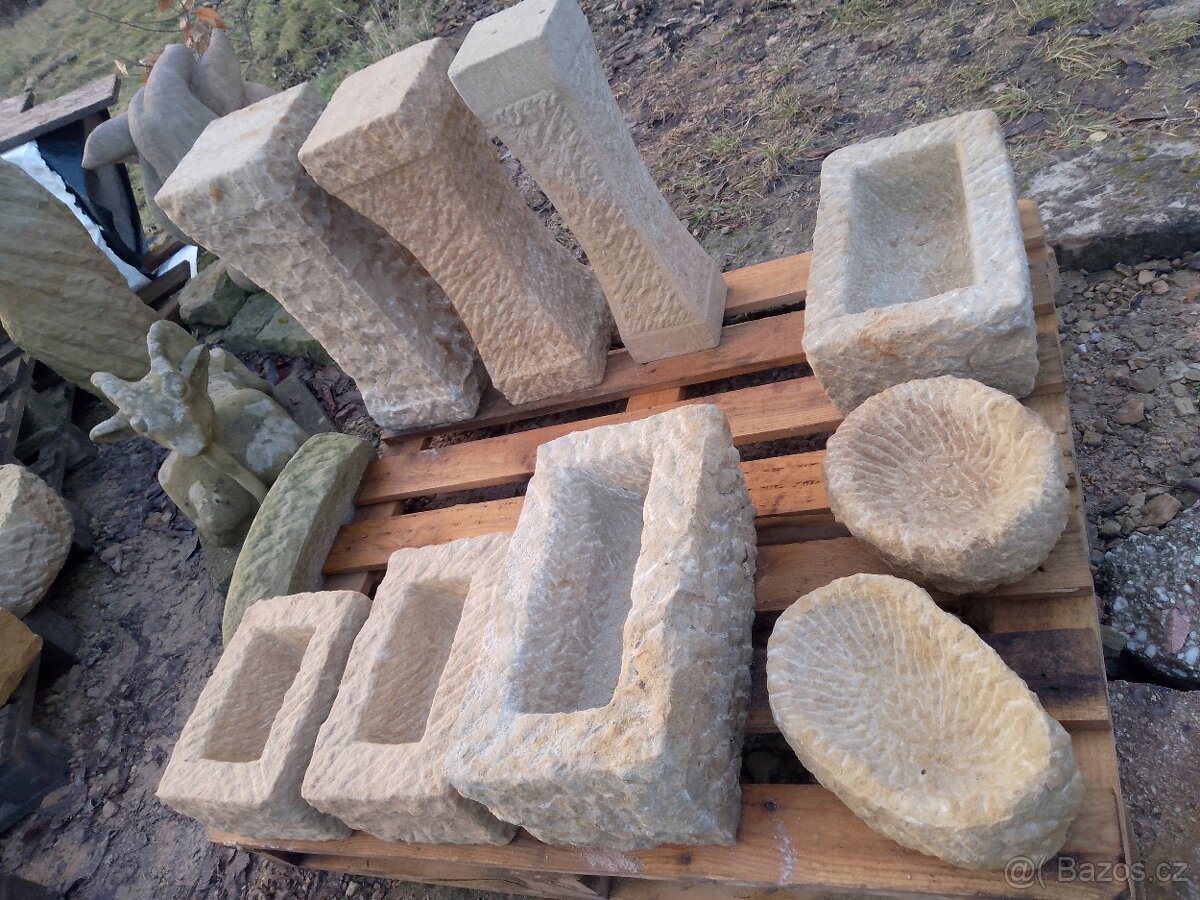 Kamenná koryta a květináče - 2
