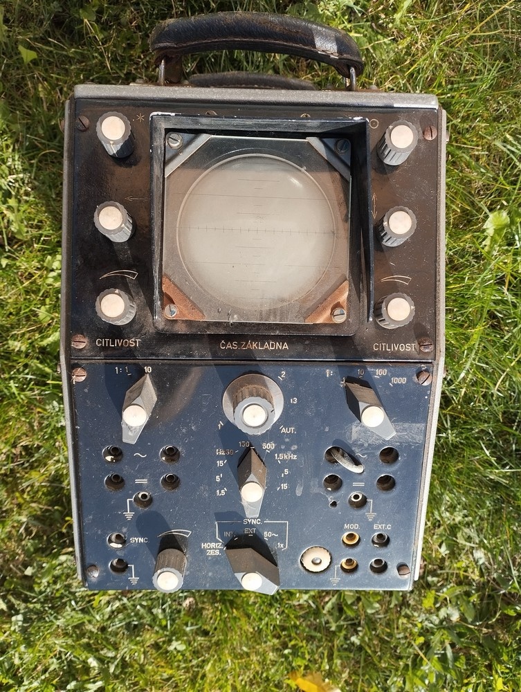 elektronkový osciloskop Křižík T531 - 2