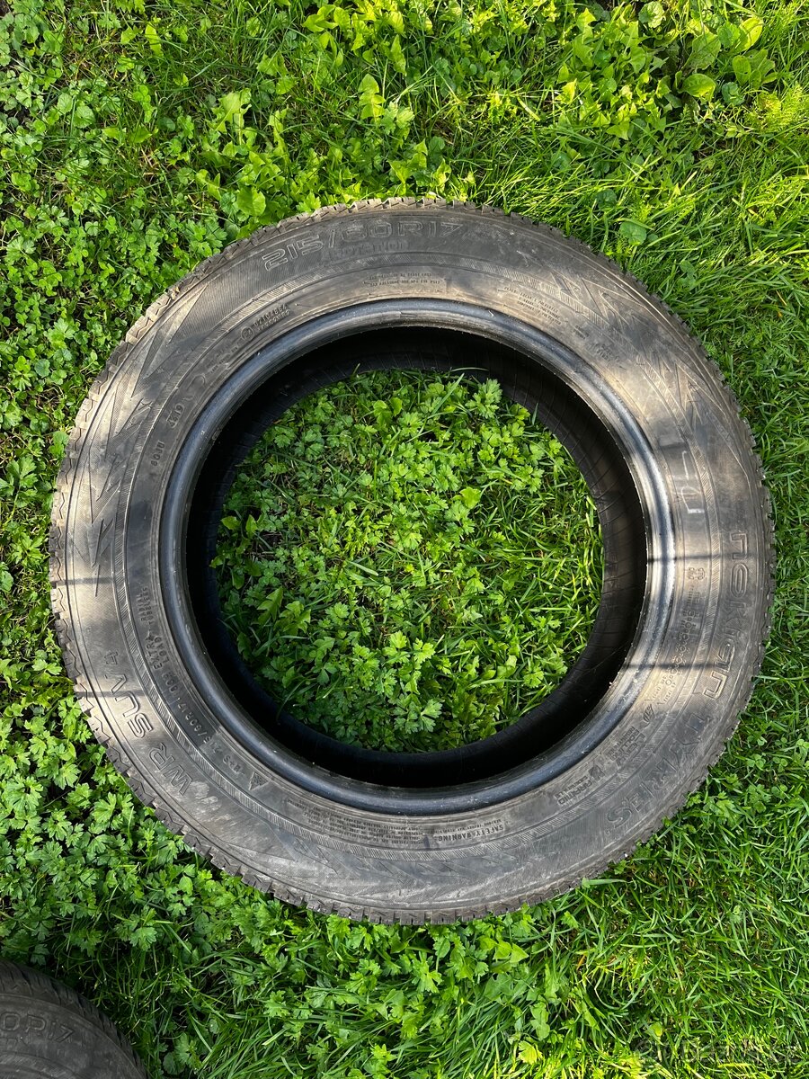 Zimní pneu 215/60/17 - 2