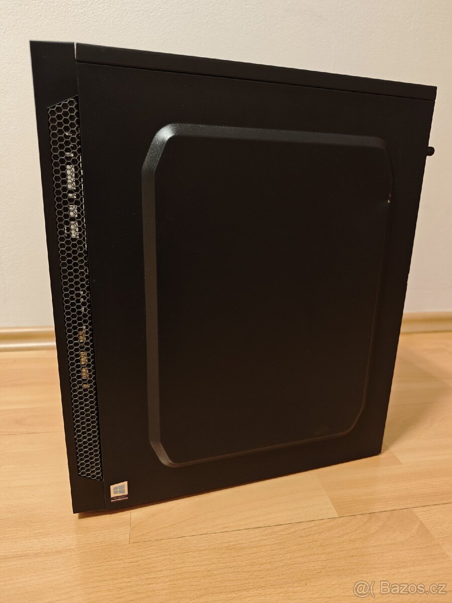 Starší herní počítač s Windows 11, i5, 16GB a 500GB SSD - 2