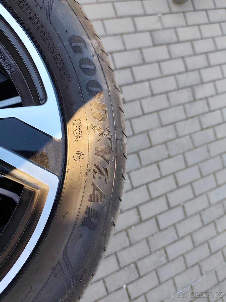Letní pneumatiky Goodyear 215/55/R17 - 2