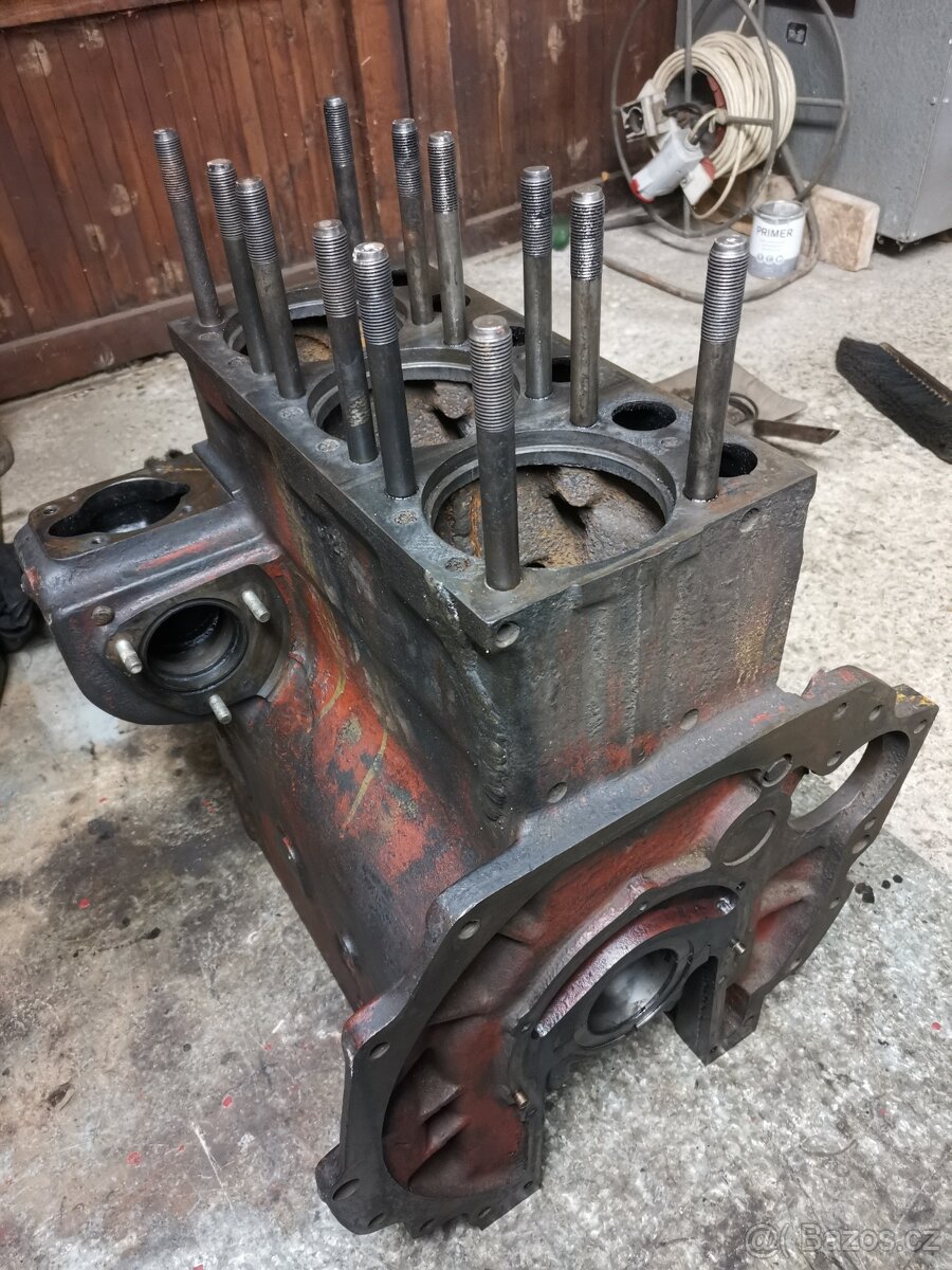 Blok motoru Zetor 4901 - 2