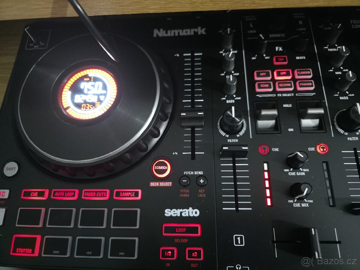 Numark Mixtrack Platinum FX - 2