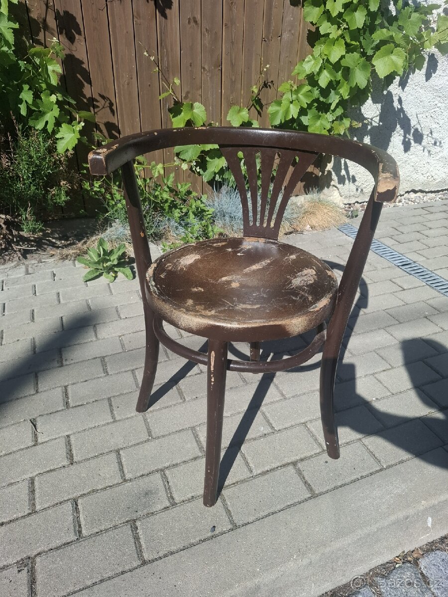 4x staré židle - 2