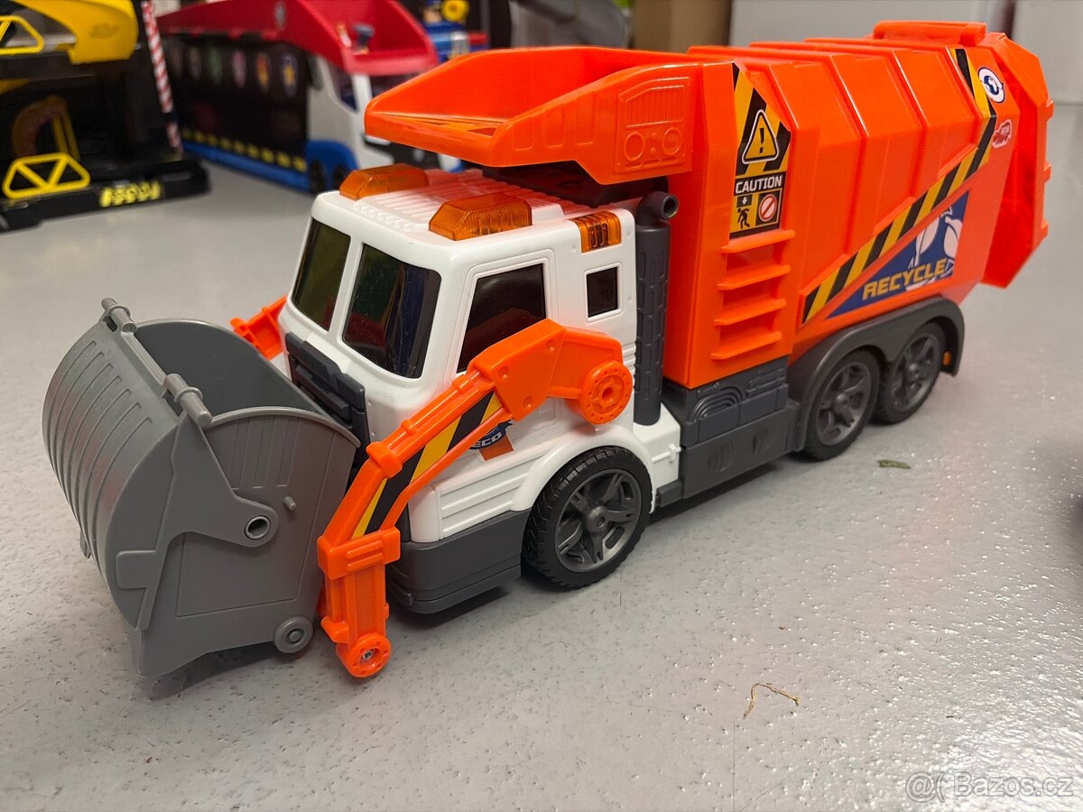 🚛🚑 Popeláři, sanitka a RC autíčko Fiat - 2