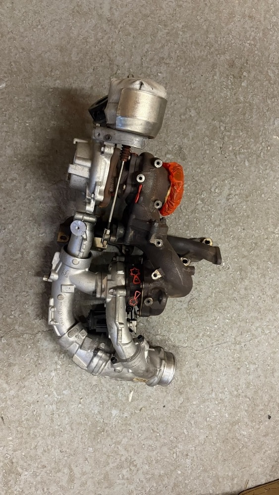 VW Transporter Crafter Turbo 03N145722E - 2