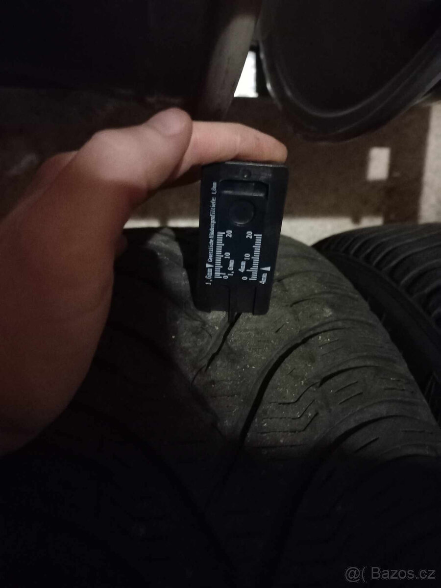 Zimni penu 205/60 R16 - 2