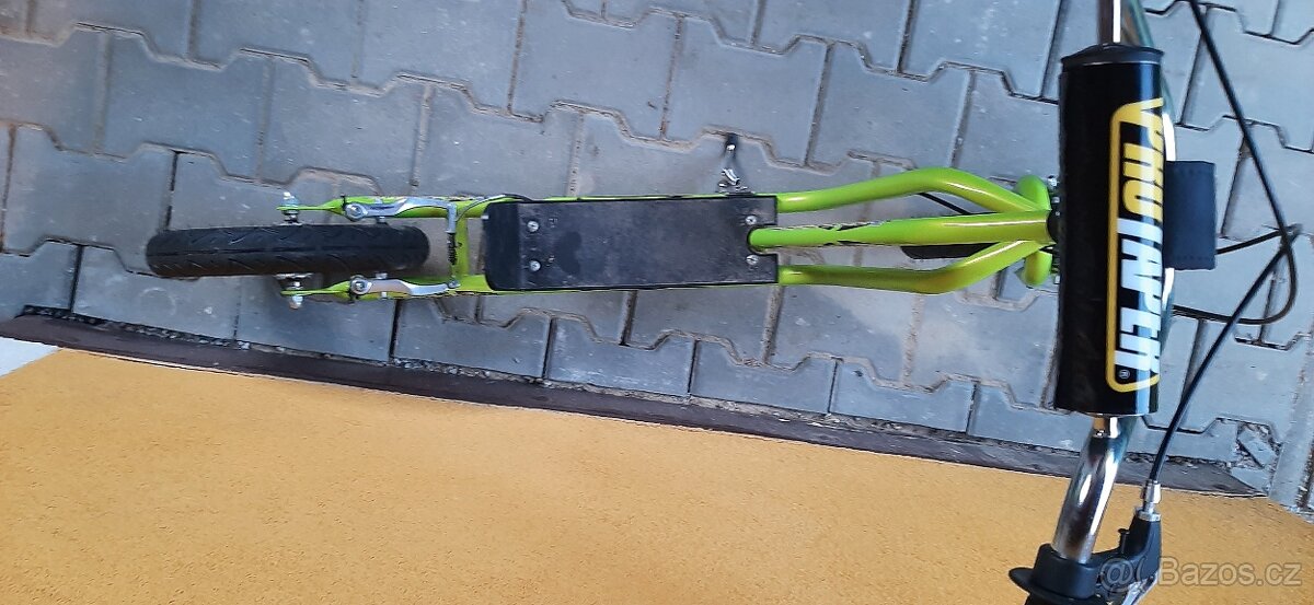 prodám koloběžku CYCAB Street-zach.,1.maj.,po odrostl.synovi - 2