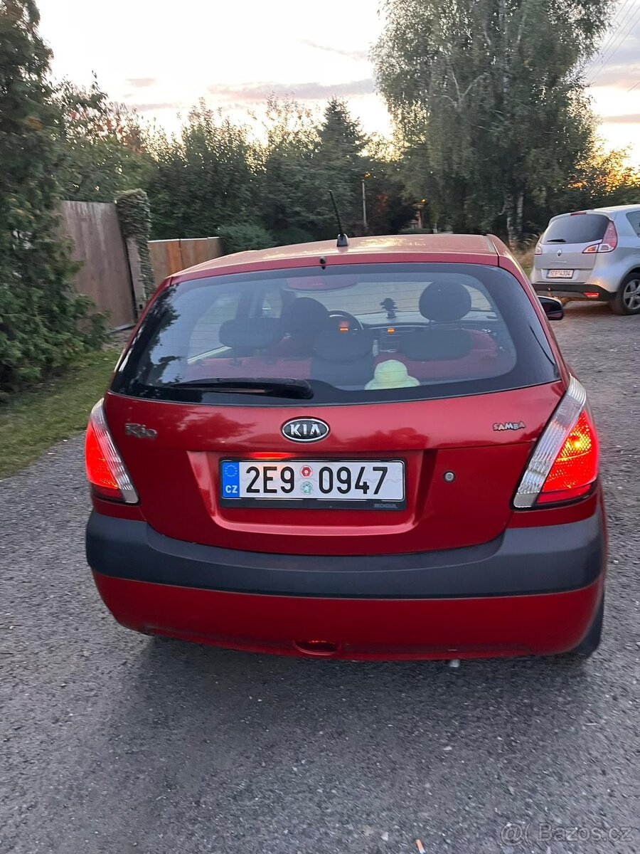 KIA RIO 1.4 BENZÍN 71 kW - KOUPENO NOVÉ V ČR - 2