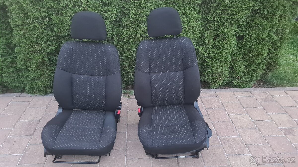 Mitsubishi Pajero Pinin Shogun sada sedaček - 2