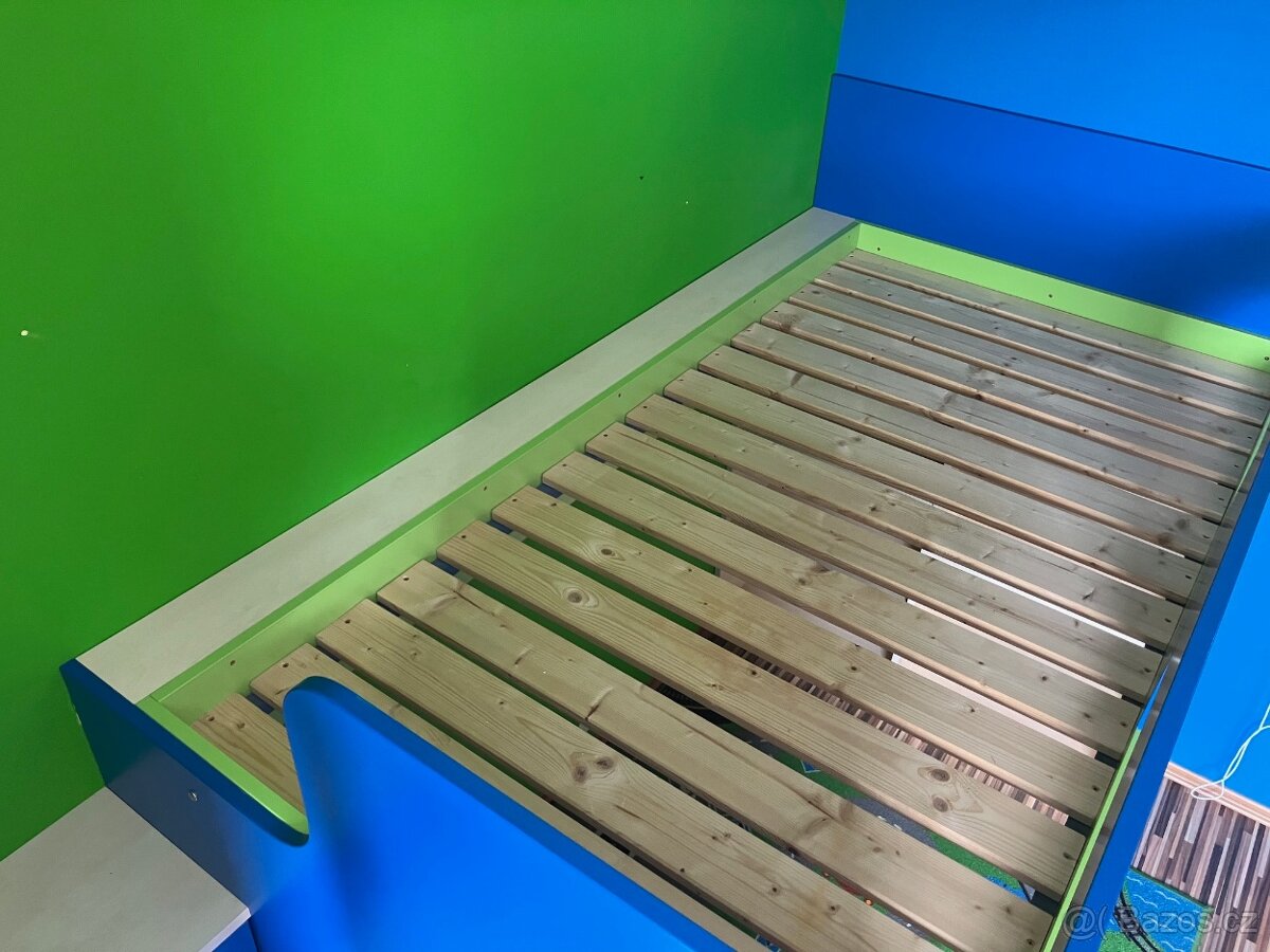 Dětská patrová postel s úložným prostorem a matrací - 2