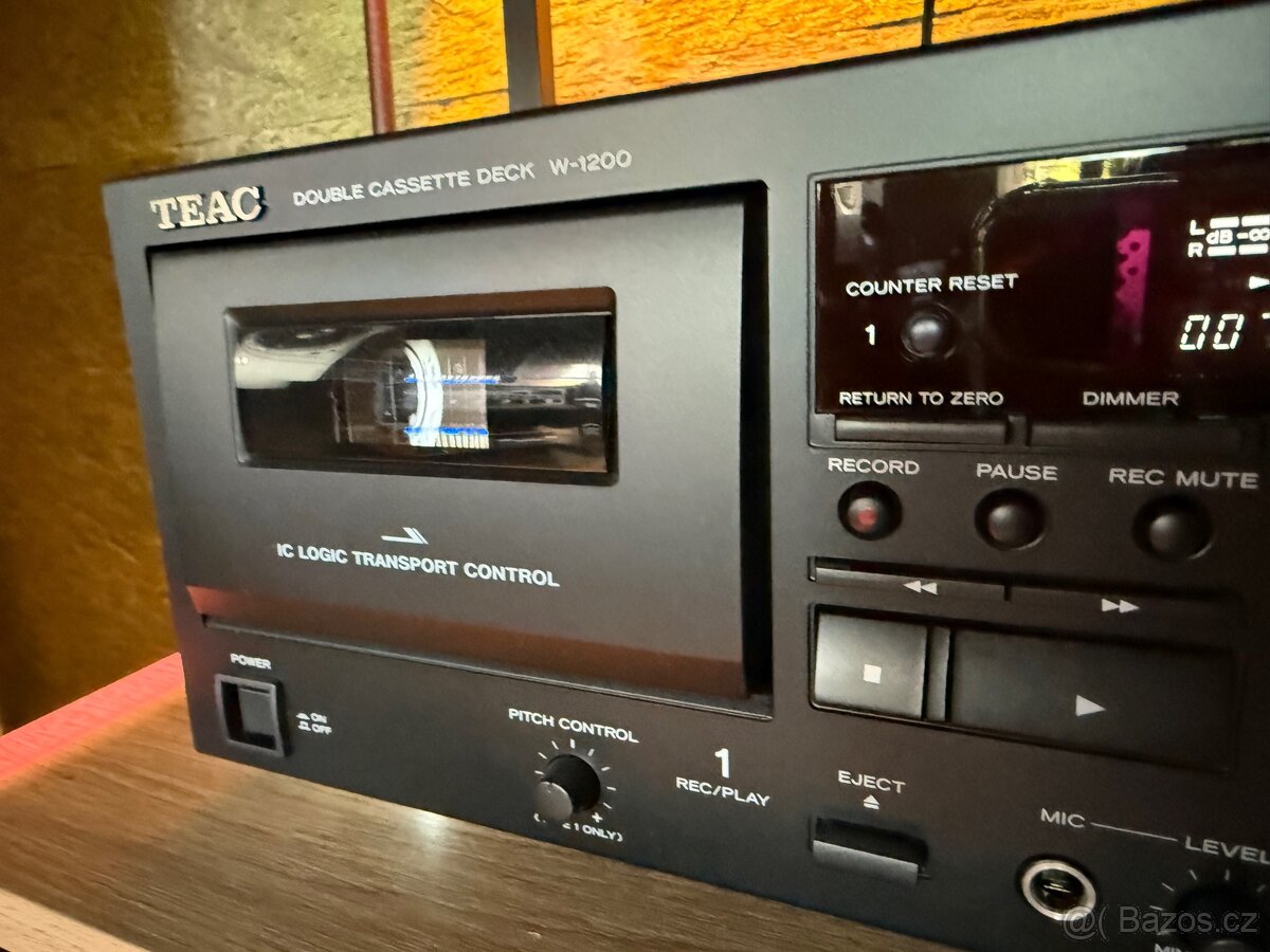 Magnetofonové dvojče TEAC W-1200 - 2