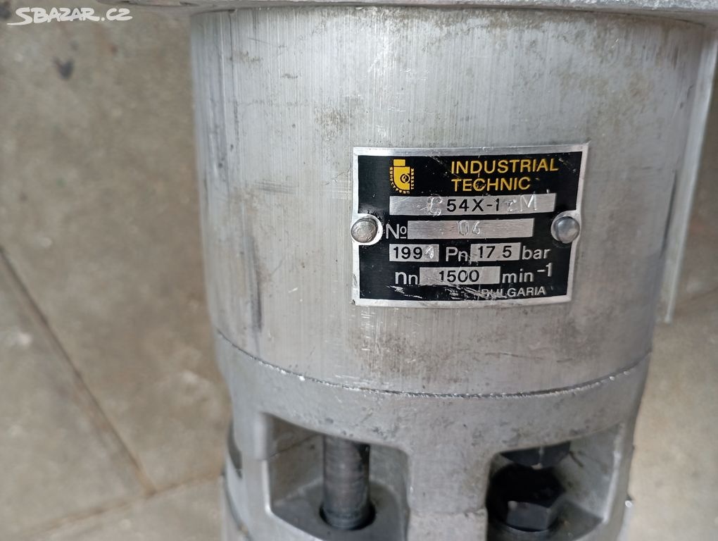 Dvojité hydraulické čerpadlo - 2