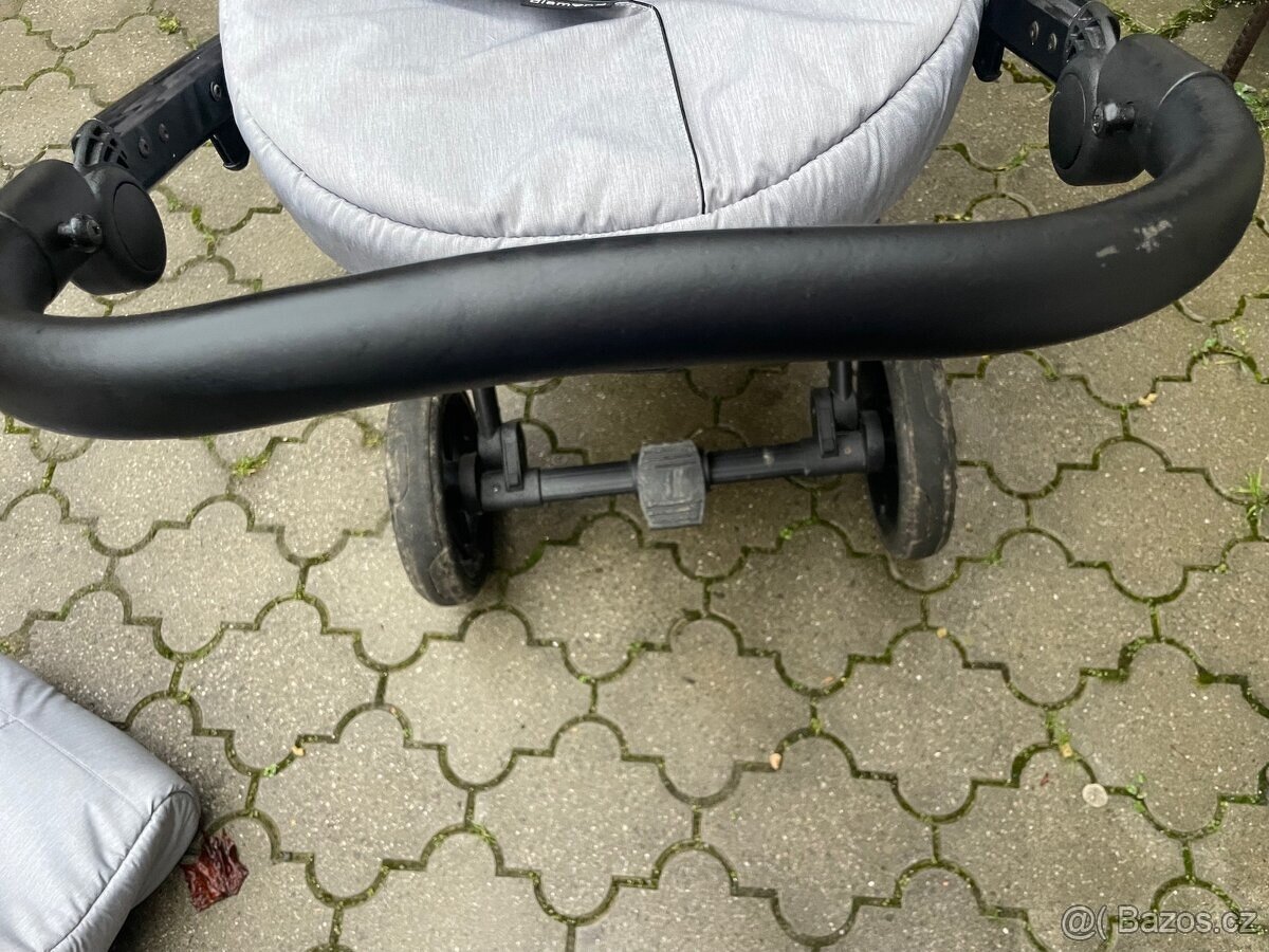 kočárek junama diamond - 2