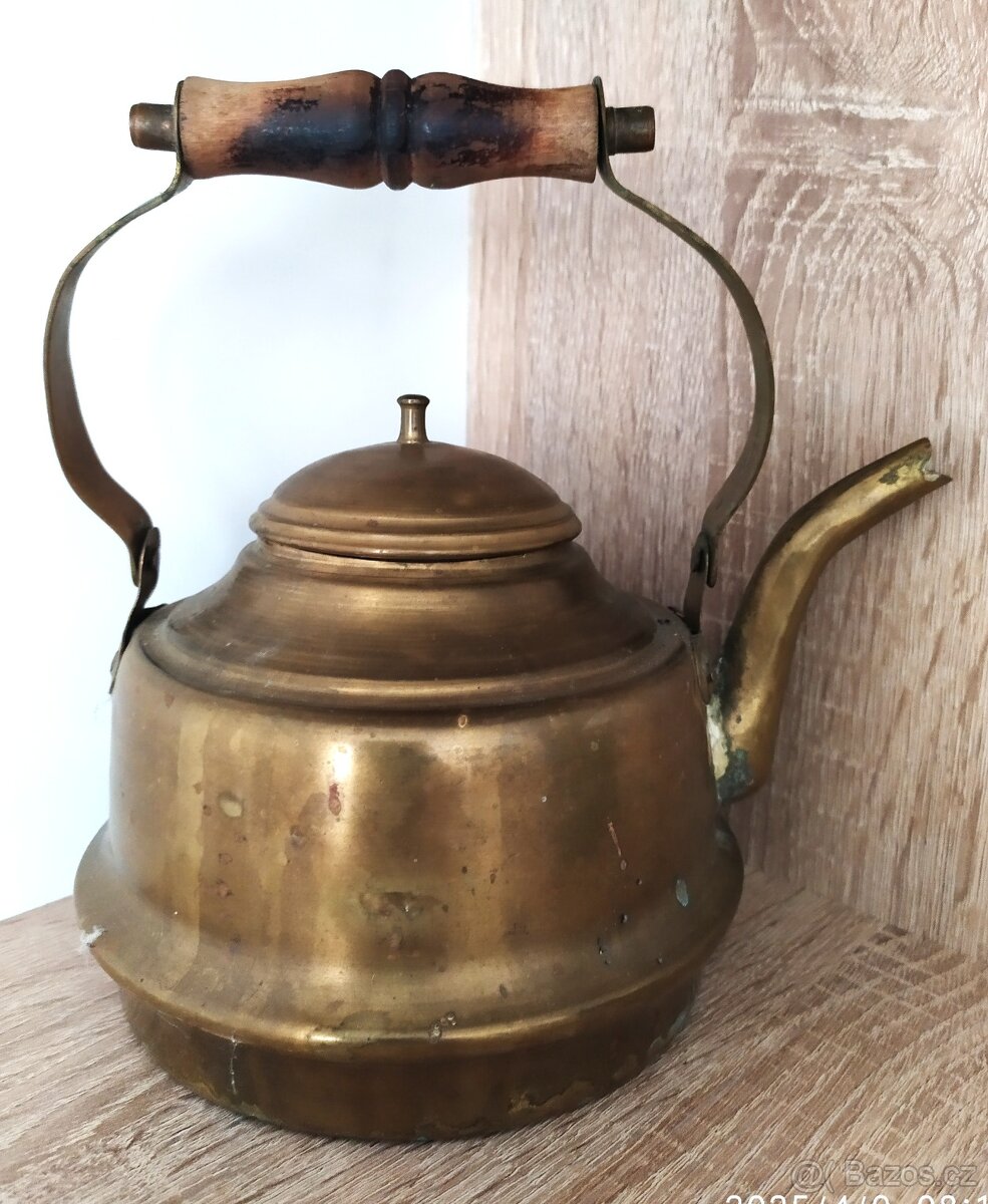 Nabízím starožitné mosazné, cínové nádobí: konvici džbánek - 2