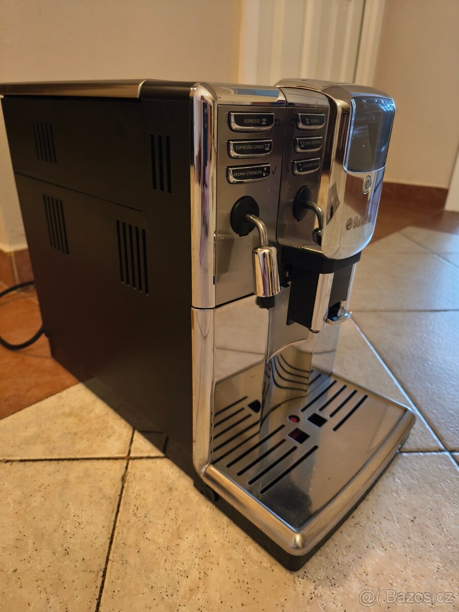 Kávovar Saeco Incanto - 2