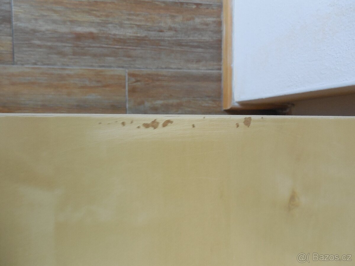 stolek konferenční světlý - 2