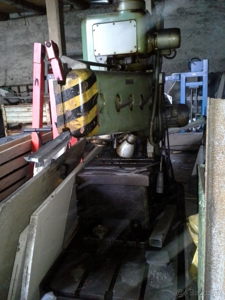 Otočná vrtačka VR 4A, Kovosvit Sezimovo Ústí - 2