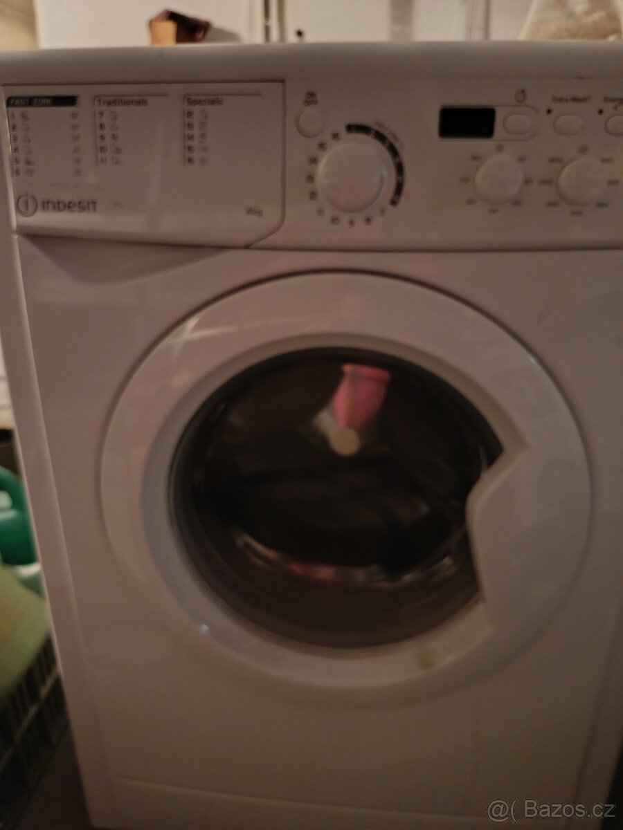 Automatická pračka hloubka 30cm - 2