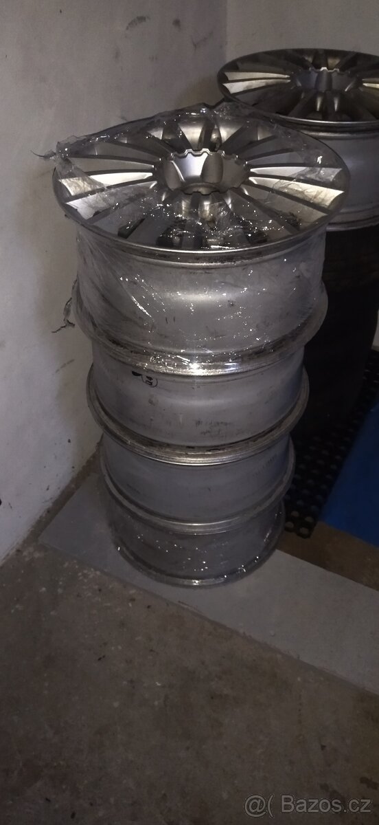 Prodám litá kola 8jx17H2 - 2