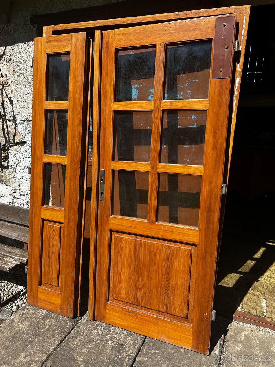 Dvoukřídlé dřevěné dveře - 2