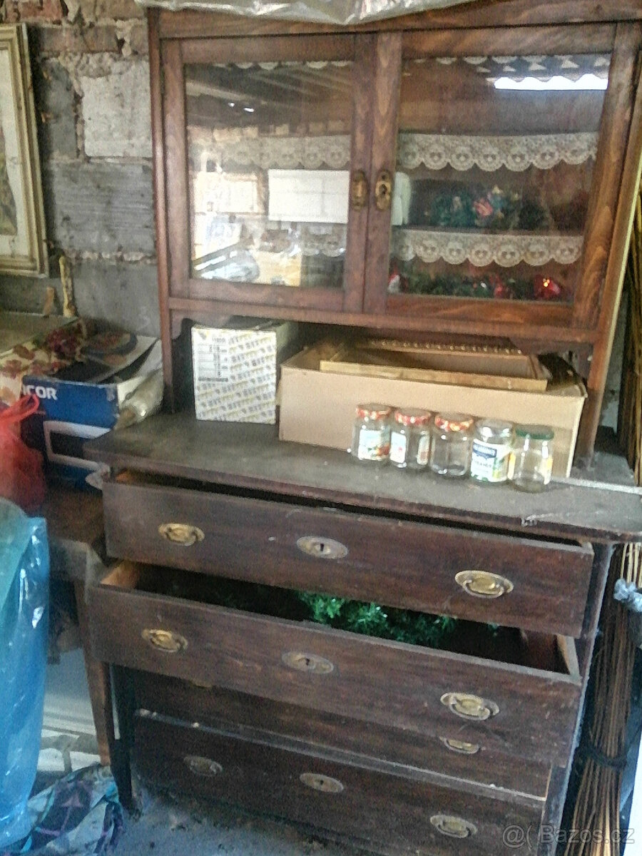 kredenc,příborník - 2