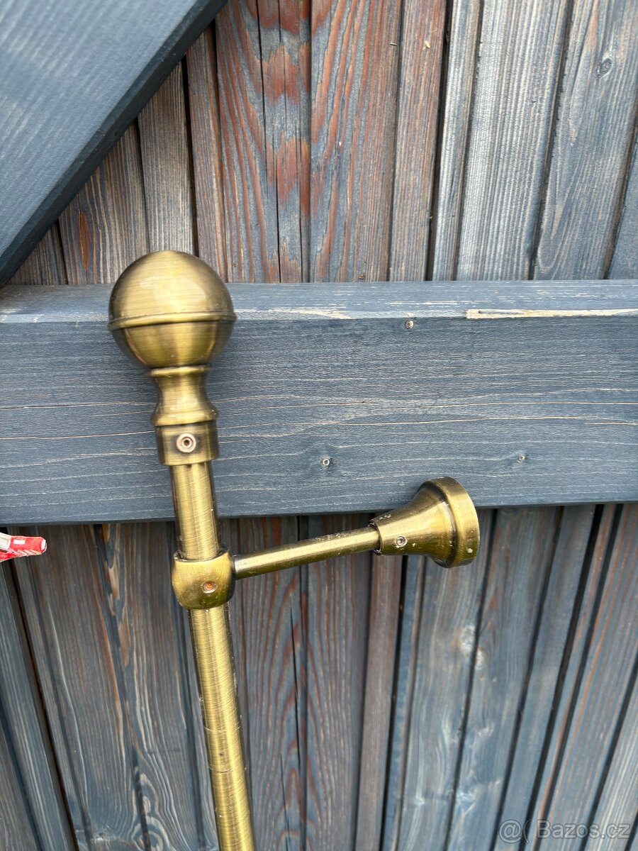 Tři konzole / garnyže na záclony - 2