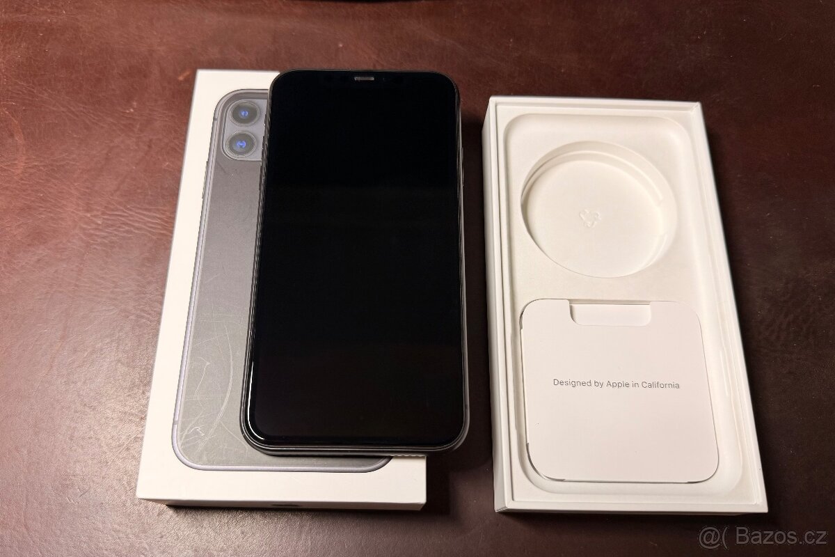 Apple iPhone 11, 64GB - 2