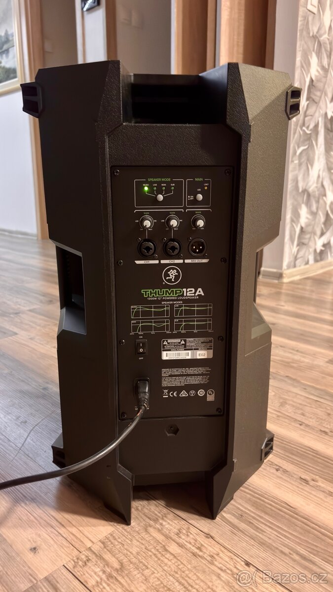 Mackie thump12A - 2