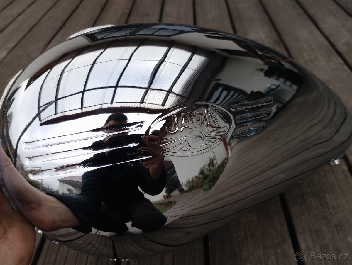 Jawa pérák nádrž po renovaci - 2