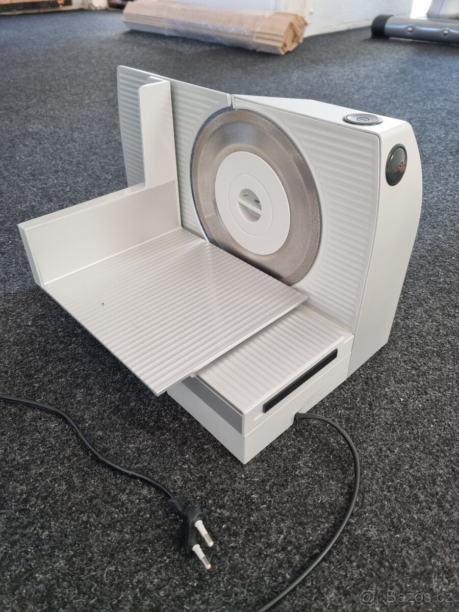 Prodám elektrický kráječ chleba - 2