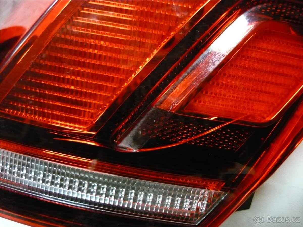 VW Tiguán - levá zadní světlo - 2