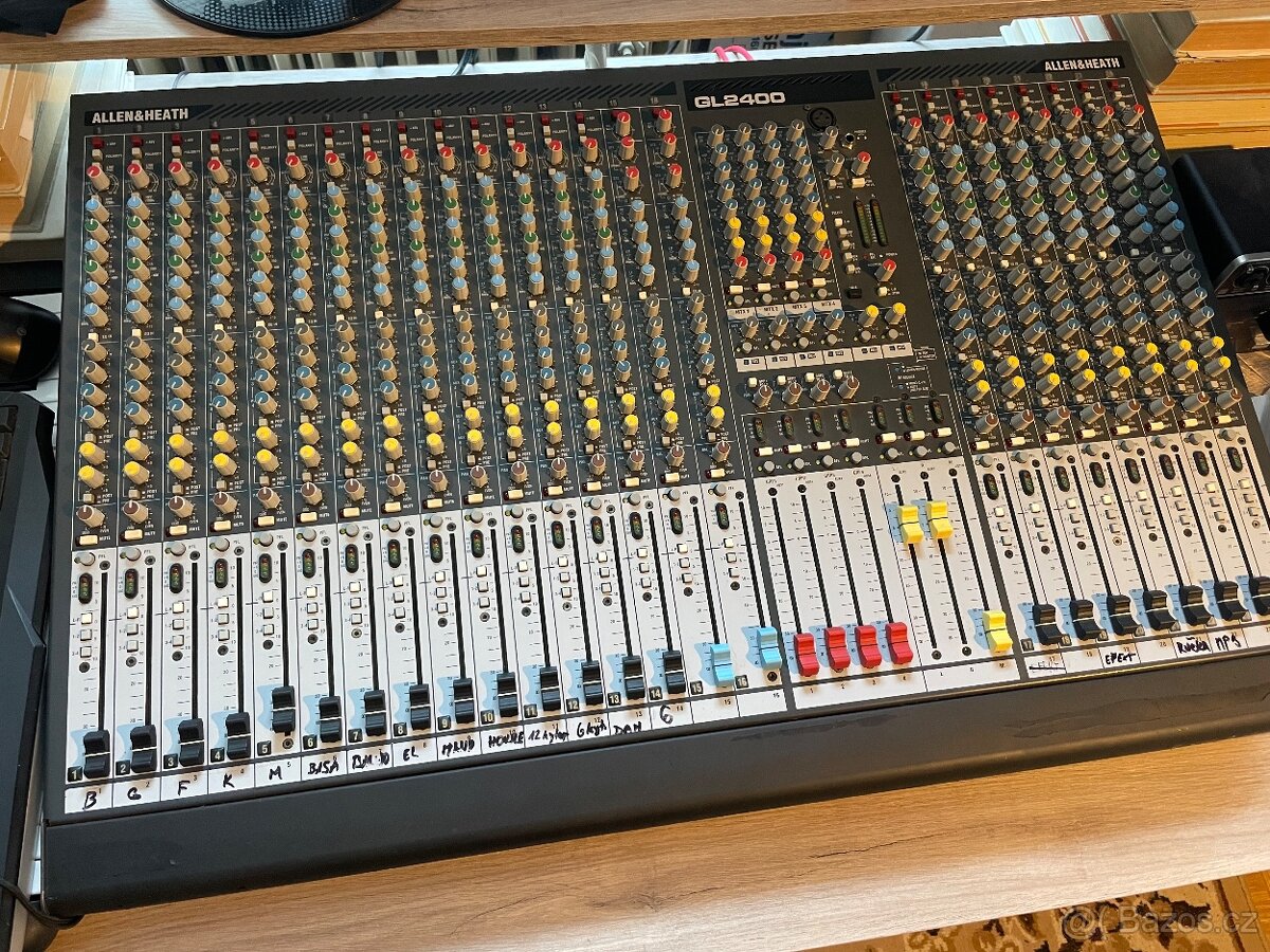 Allen&Heath GL2400 24 vstupů - 2