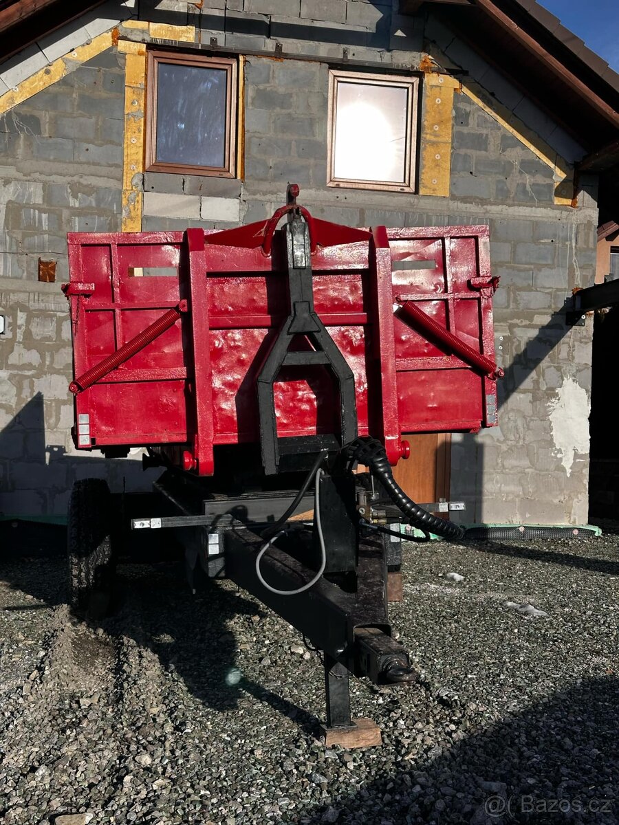 Traktorový nosič kontajnerov - 2