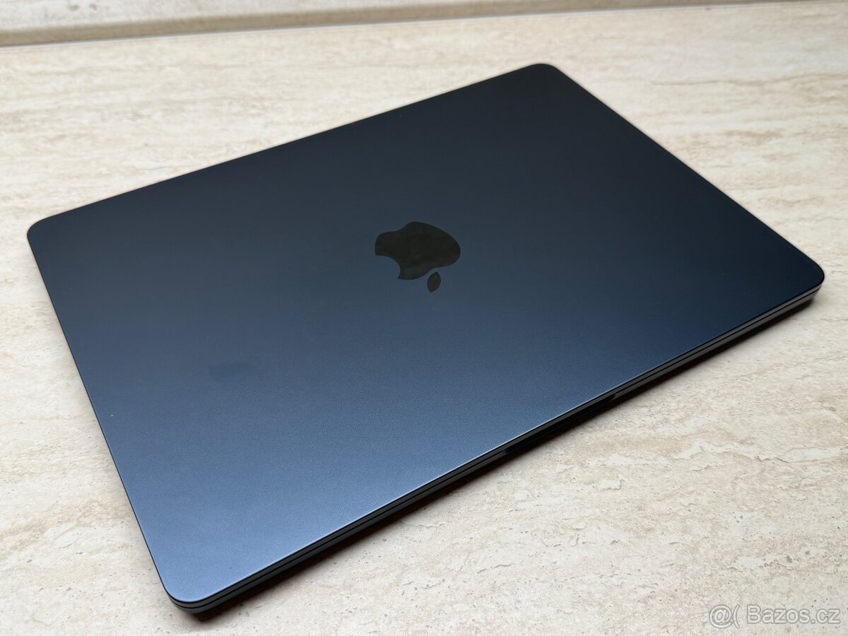 MacBook Air 13.6", M3, 8GB, 256GB, Midnight - 2