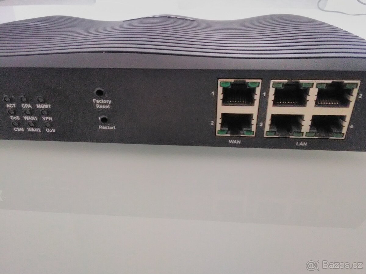 Starší router DrayTek Vigor 2930 - 2