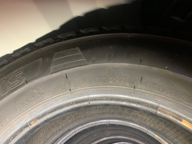 Bridgestone Duravis 215 70 R15C - 2