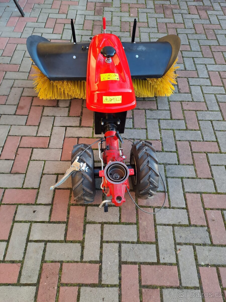 Válcový kartáč a převodova skříň - 2