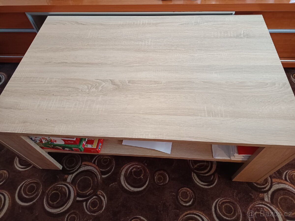 Prodám konferenční stolek - 2