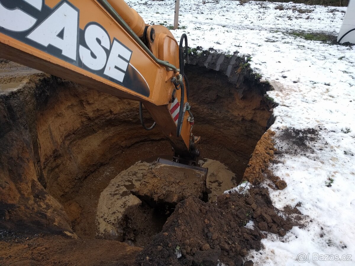 Zemní práce TraktorBagrem - 2