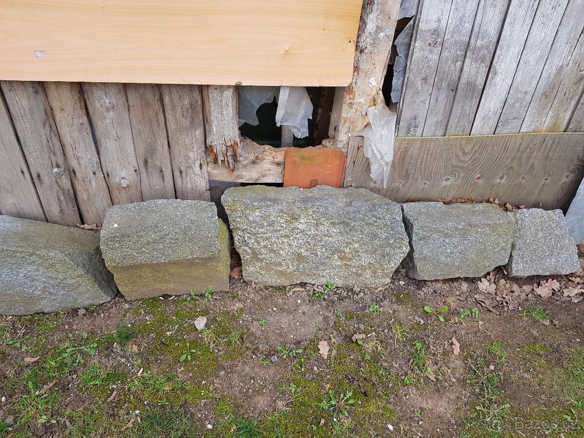 Šamotové tvarovky cihly, žulové bloky - 2