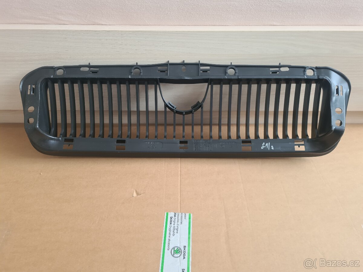 NOVÁ Maska na kapotu Octavia 1 Před FL - ORIGINÁL - 2