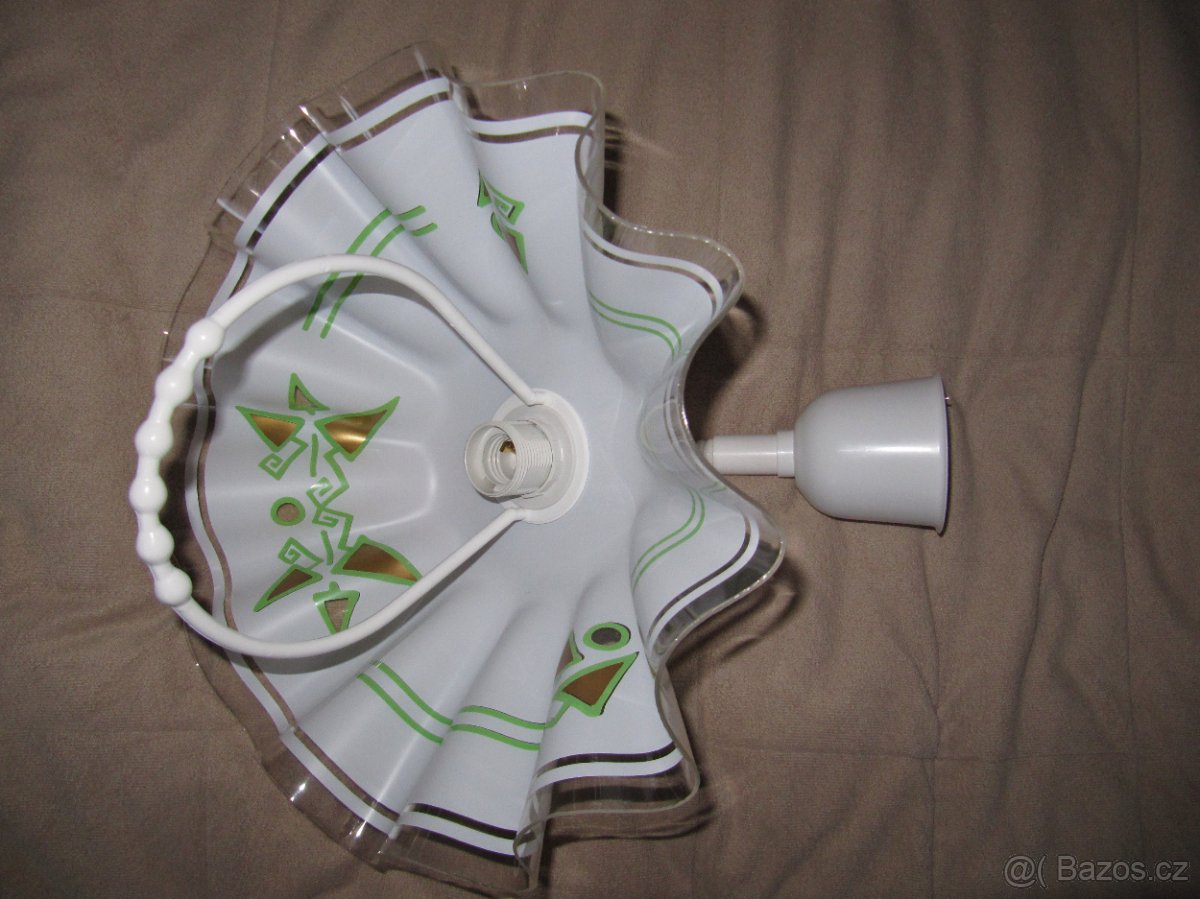 PLASTOVÝ LUSTR STAHOVACÍ - 2